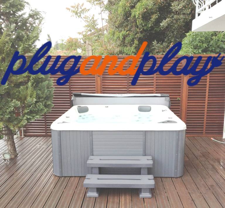 What are Plug & Play spas?