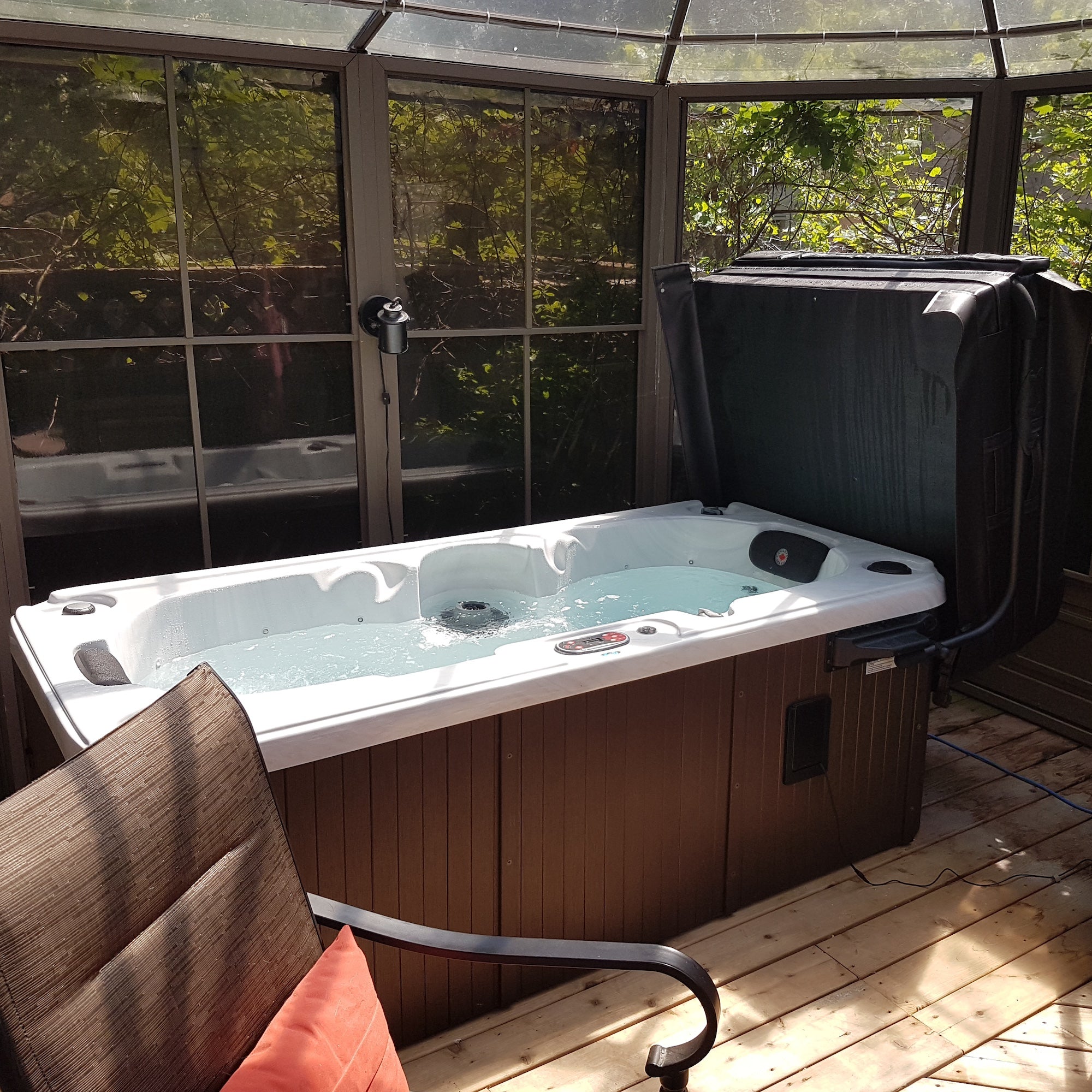 4 or Less Person Hot Tubs – Canadian Spa UK